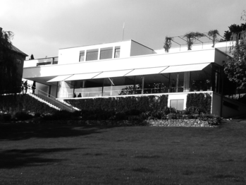 Tugendhat villa Brnóban, modernista építészeti remekmű A brnói Tugendhat villa, modernista építészeti remekmű, Mies van der Rohe tervezése.